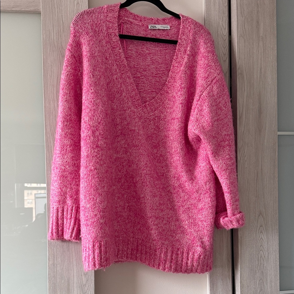 Zara Women's Vibrant Pink V-Neck Sweater size M